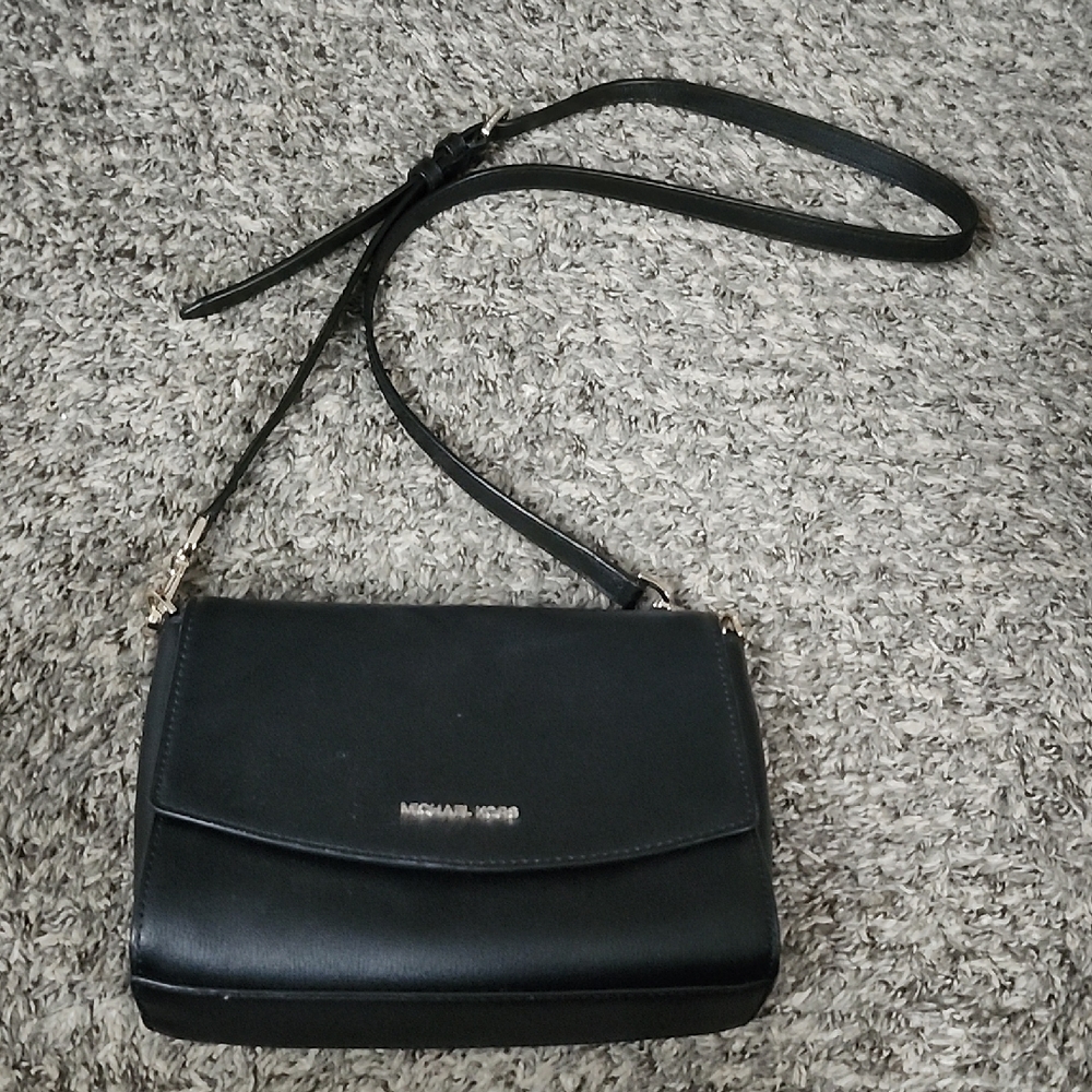 Michael Kors Black Leather Medium Ellis Crossbody Bag